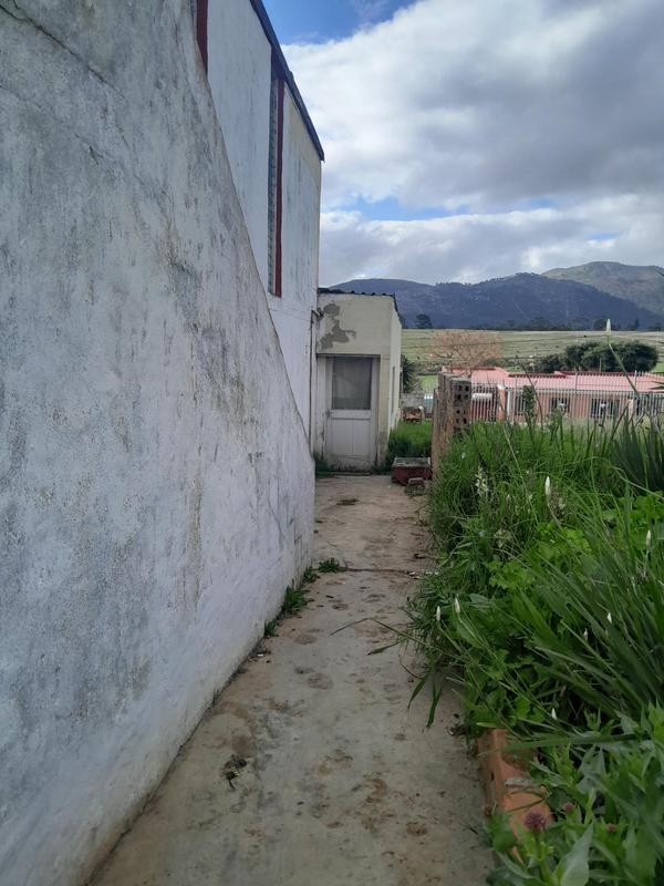 8 Bedroom Property for Sale in Caledon Western Cape
